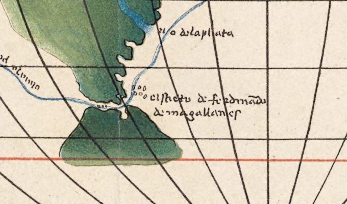 The Strait of Magellan at the tip of South America, labeled el streto di ferdinãdo de magallanes; the blue line of the voyage passes through it.