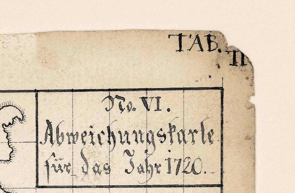 W prawym górnym rogu arkusza TAB. II; pod nim ręcznie napisany tytuł No. VI. Abweichungskarte für das Jahr 1720 — mapa deklinacji na rok 1720.